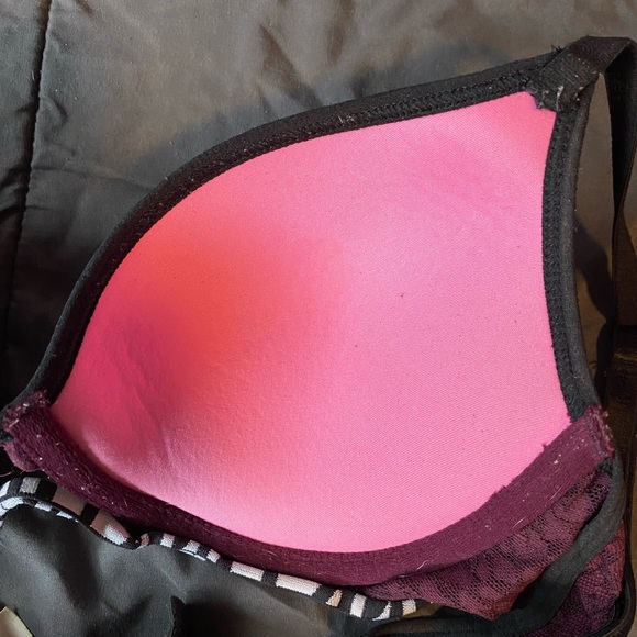 Dark red (burgundy) Victoria’s Secret PINK bra - Picture 4 of 6